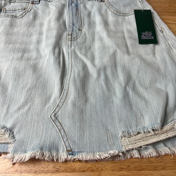 Wild Fable Women's High-Rise Distressed Denim Mini Skirt - Size 6 - NWT - Picture 4 of 6